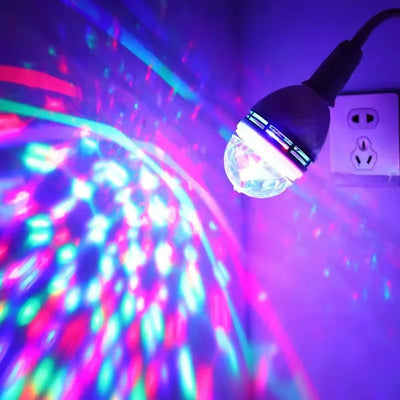 (30% DI SCONTO) Lampada LED Laser Rotante a Cristallo con 7 Colori – Decorazione per Bar, Karaoke e Palcoscenico