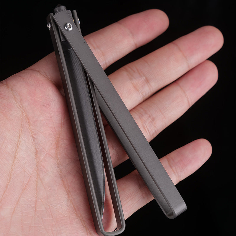 (30% di sconto) Mini coltello pieghevole compatto in acciaio inossidabile