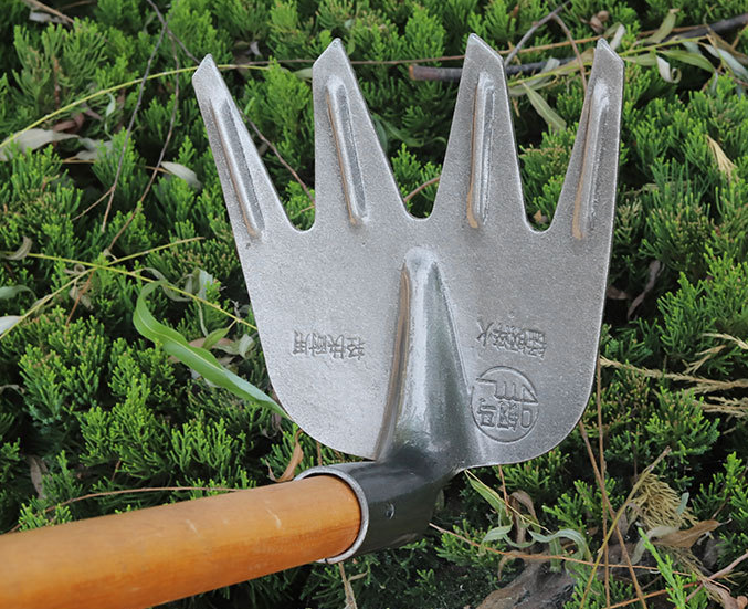 (30% di sconto) Attrezzi per zappare e giardinaggio