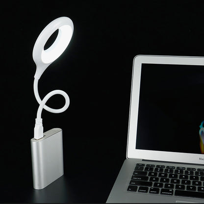 (30% DI SCONTO) Lampada Notturna Intelligente con Controllo Vocale – Luce Soffusa e Delicata per gli Occhi, Alimentazione USB, Ideale per la Camera da Letto di Notte