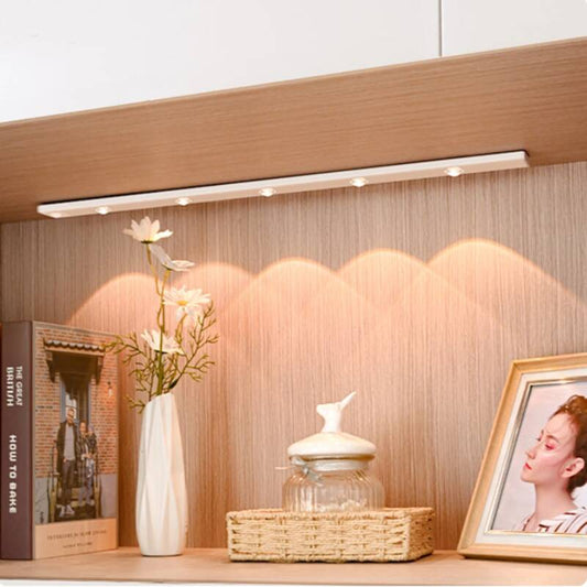 (30% di sconto) Barra luminosa a LED con sensore di movimento