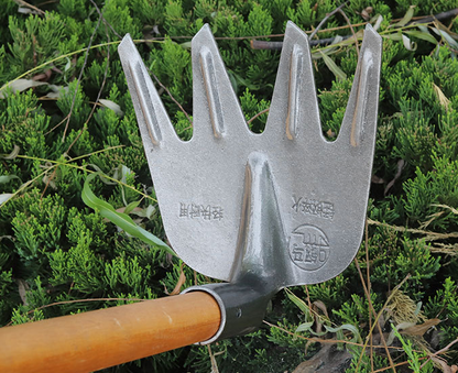 (30% di sconto) Attrezzi per zappare e giardinaggio